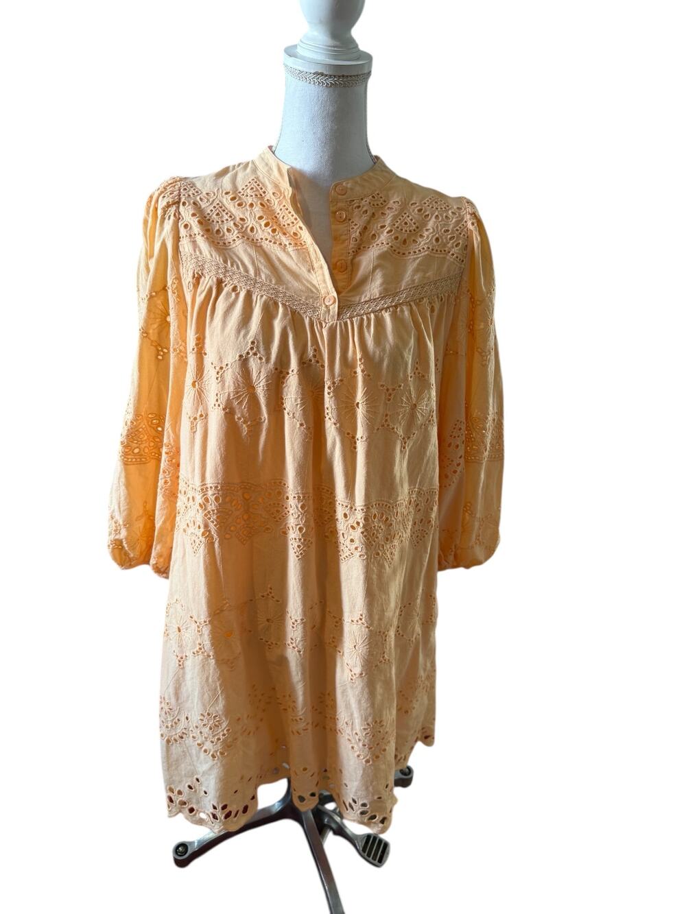 Universal Thread Eyelet Puff Sleeve Short Dress Peach M